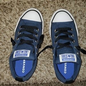 Boys Converse size 1